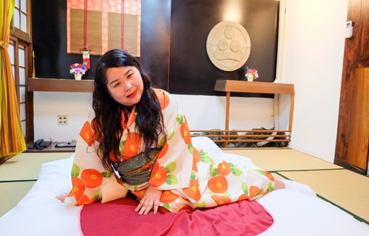 ラブホテルで落語会? “シモ方落語の女王”桂ぽんぽ娘が紡ぐピンク色の愛と性