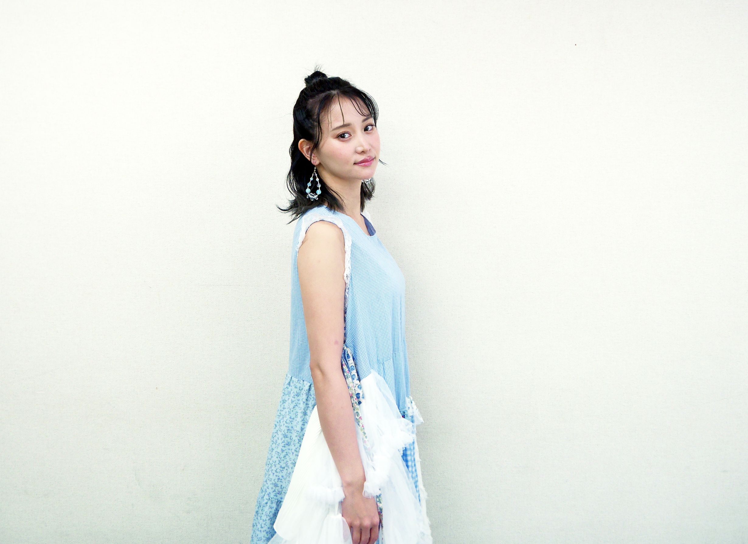 永尾まりや「服を着ていないカットでもオシャレに見せたい」