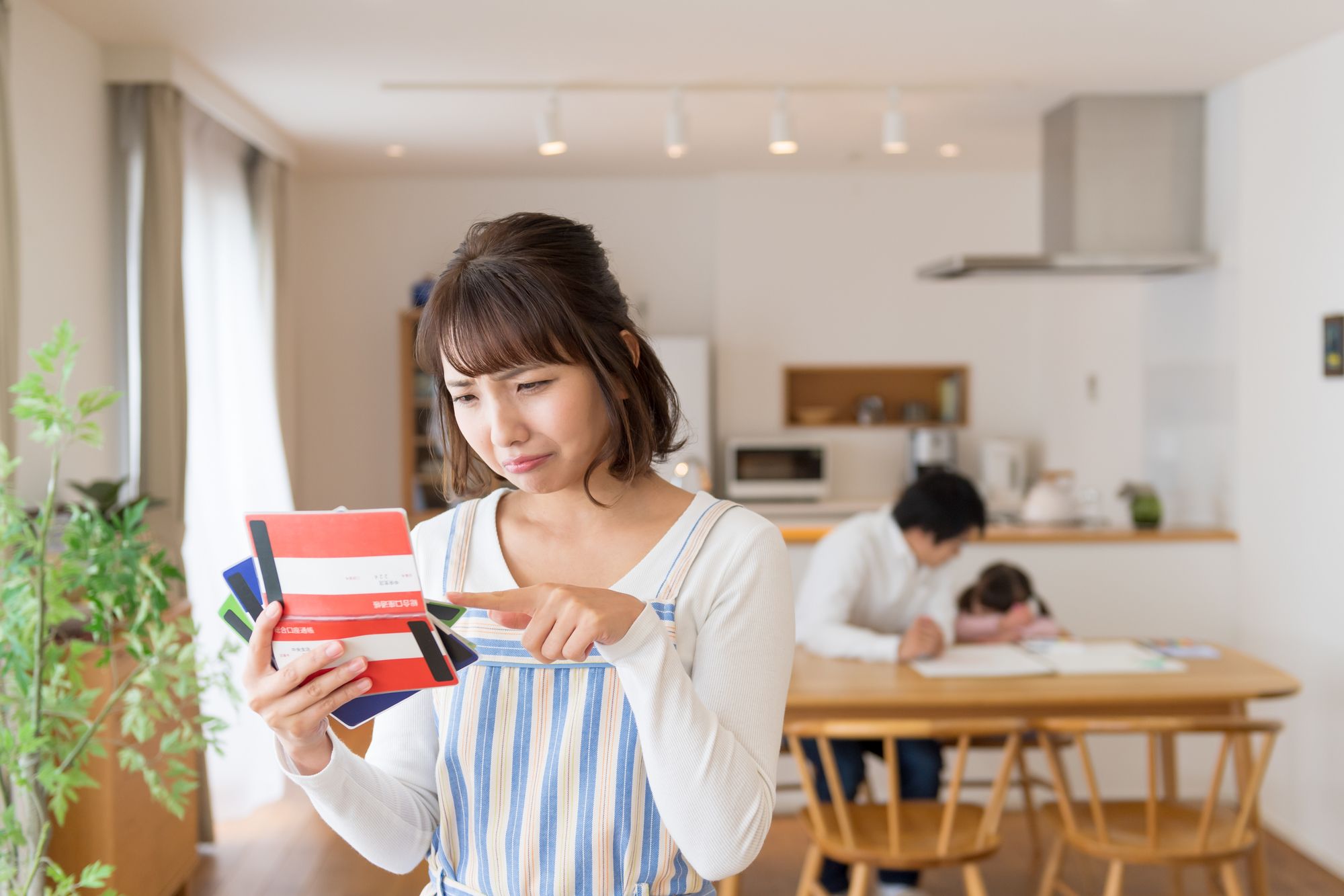 「日本経済はもう終わり?」深刻化するインフレを打開するための方法