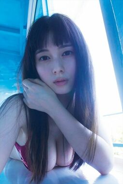大久保桜子が待望の2nd写真集『sol』を発売！ 透明感のある肌と美ボディを大胆露出!!