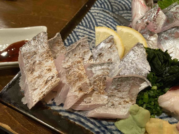 新橋 城喜元 都内最高峰の 刺し身３点盛り に舌鼓 ふらっと立ち寄り ひょいと一杯 痛風ライター キンマサタカの 立ち飲み マイ ラブ 痛みに負けるな 2 2 Wani Books Newscrunch ニュースクランチ