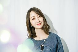 優等生で真面目な俳優・黒川智花。仕事の合間の意外な趣味を明かす