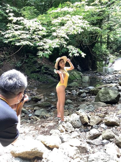 現役女子大生Gカップグラドル竹内花。写真集の打ち合わせに私物下着を持参!?