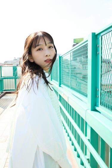 抜群のスタイルと癒し系スマイルが魅力!女優・杉本愛里のチャーミングな素顔に迫る!