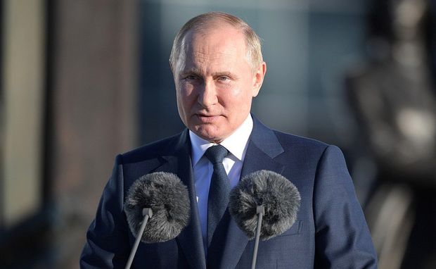 独裁国家の「裸の王様」はプーチンだけじゃない
