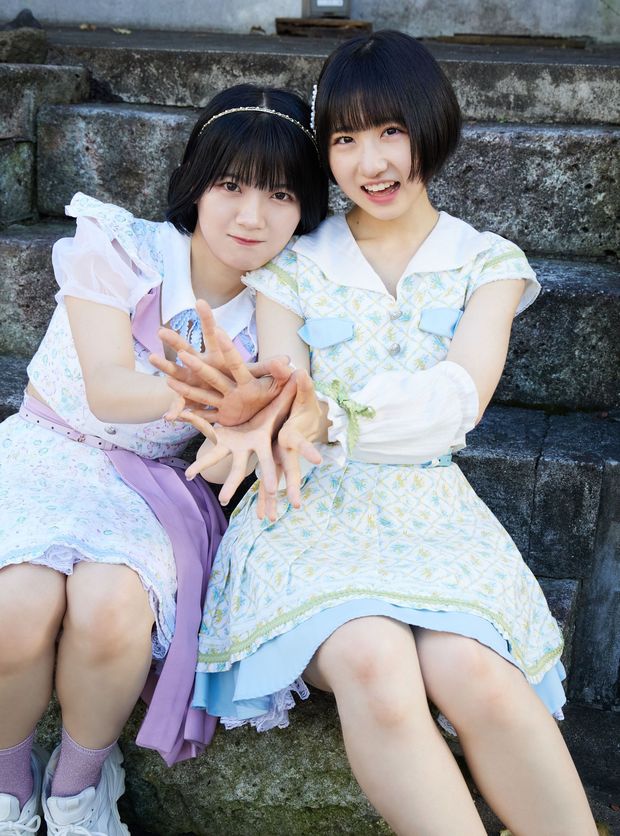 比賀ハル&渡辺萌菜、グループの中でおしゃべりな2人が語り尽くす“グループ愛”