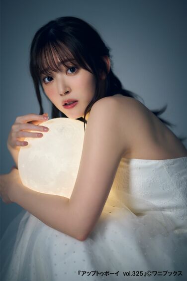 M-line 三大歌姫の鈴木愛理、佐藤優樹、宮本佳林がアップトゥボーイの表紙巻頭に登場!