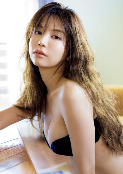 グラビア界の逸材・仲村美海が大胆に挑んだ1st写真集『Miu』がいよいよ電子版に!!