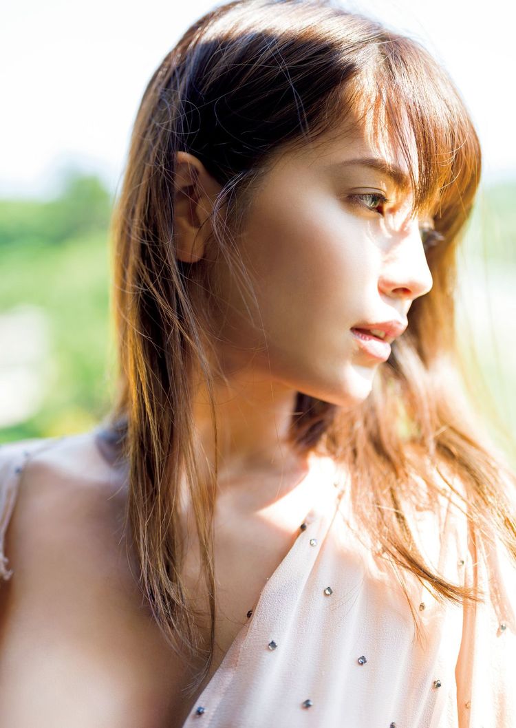 発売即重版で話題になった南里美希写真集 Heavenly がどこでも見られる秘蔵版に Wani Books Newscrunch ニュースクランチ 発売即重版で話題になった南里美希写真集 Heavenly がどこでも見られる秘蔵版に Wani Books Newscrunch ニュースクランチ