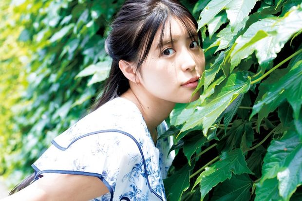 現役女子大生Gカップグラドル竹内花。写真集の打ち合わせに私物下着を持参!?