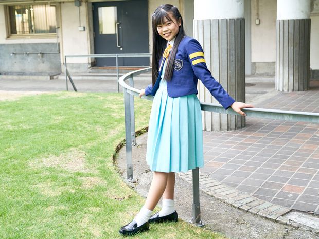 まるでアスリート!? アクロバットな動きで舞台で輝くみやはらにこから目が離せない!