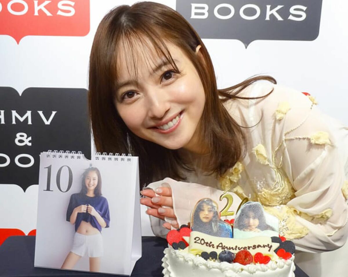 取材会レポ】佐々木希と目が合いすぎる!? 日めくりカレンダーがついに
