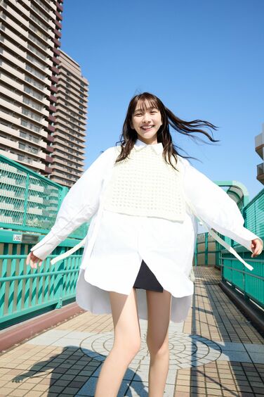 抜群のスタイルと癒し系スマイルが魅力!女優・杉本愛里のチャーミングな素顔に迫る!