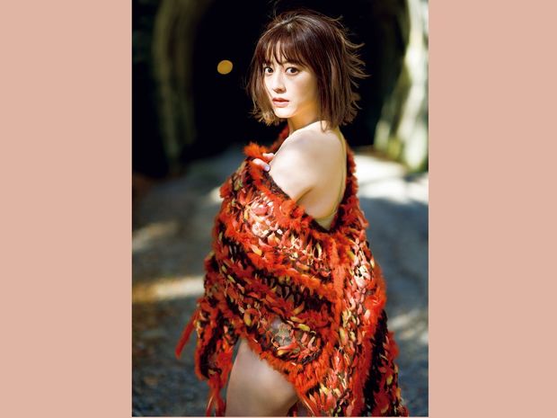 杉本有美が新たな扉を開いて挑戦した最新写真集『蝶光』が待望の電子版で登場!!
