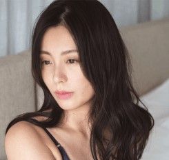 本仮屋 ユイカ