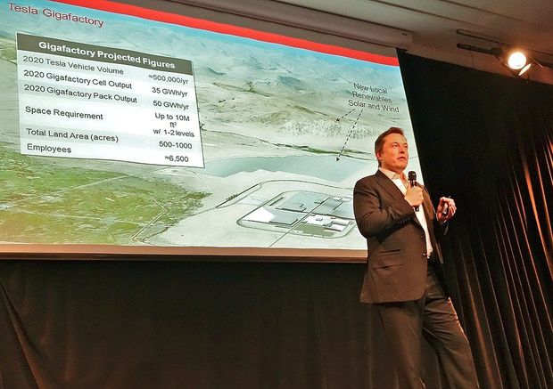 イーロン・マスクは否定派! リモートワークって本当に合理的なのか