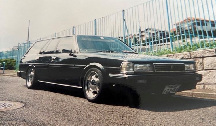 相手は横浜の暴走族50人 愛車のシャコタンマーバンで決死のカーチェイス Taiga晩成 史上初 売れてない芸人自伝 Wani Books Newscrunch ニュースクランチ